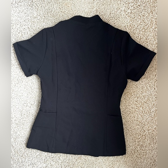 Women’s Figs Scrubs - Picture 3 of 7